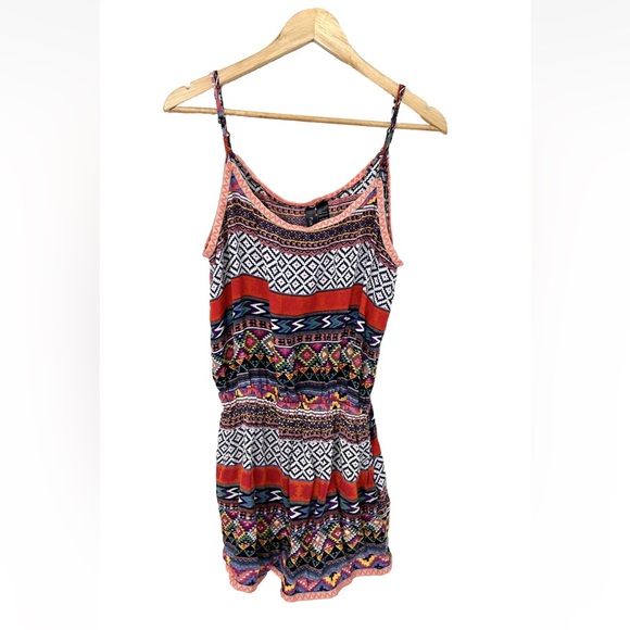 Fun & Flirt Romper Bohemian Geometric Aztec inspired Pattern- Size Large - Picture 3 of 6